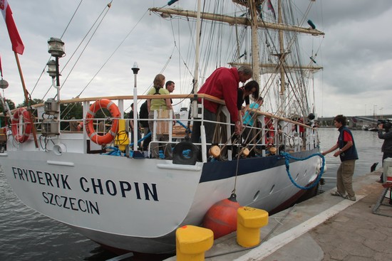 "Fryderyk Chopin" wyp�yn�� ze Szczecina - zdj�cia