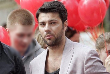 Janiak pokaza� w�osy na klacie! 