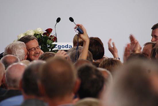 Rado�� w sztabie Komorowskiego - zobacz zdj�cia