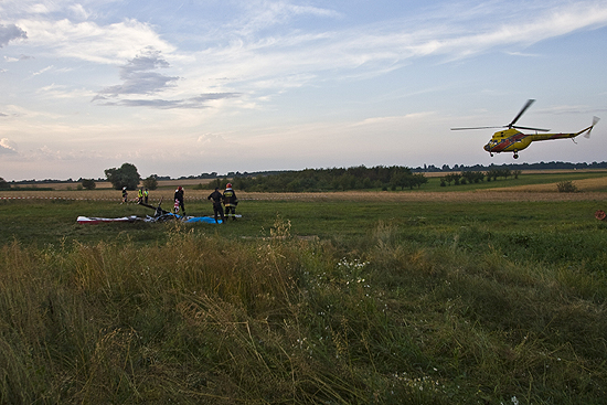 Awionetka spad�a pod Lublinem - zdj�cia