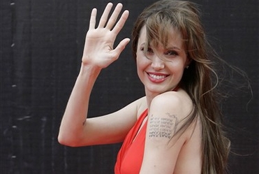 Angelina w czerwieni - bosko! FOTO