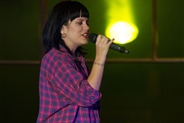 Lily Allen z brzuszkiem! FOTO
