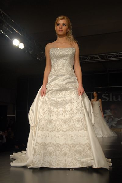 Suknia �lubna nie musi by� bia�a!