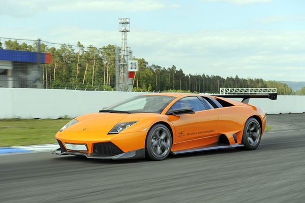 Murcielago vs. Gallardo