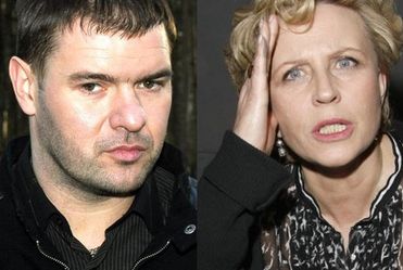 Teatry Karolaka i Jandy walcz� ze sob�?