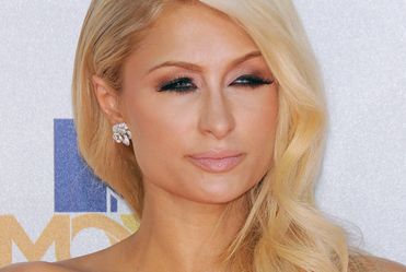 Paris Hilton ma b�ogos�awie�stwo rodzic�w
