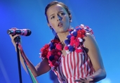 Brodka coraz bardziej folk -  WIDEO i FOTO