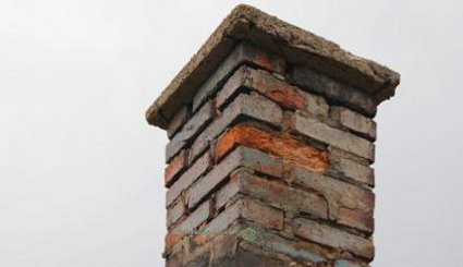 Chcia�a wej�� przez komin do domu przyjaciela i zgin�a 