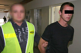 Emeryt cudem prze�y� bestialski atak
