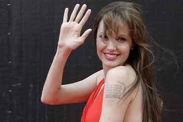 Johnny Depp: Angelina Jolie to r�wna babka