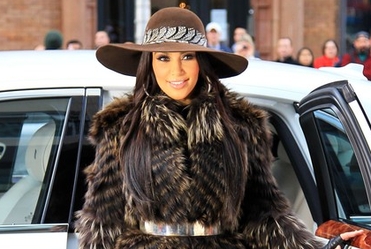 Kim Kardashian skrytykowana przez PETA! FOTO