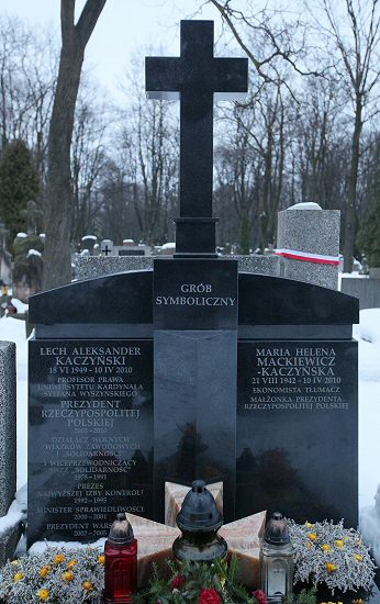 Symboliczny grób na Powązkach