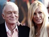 Hefner zn�w si� �eni!