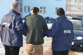 Policja: pan poka�e, co ma w majtkach...