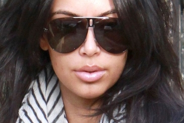 Kardashian t�umaczy si� z opuchlizny!