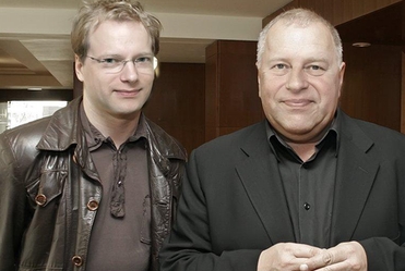 Stuhr zagra swojego ojca