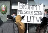 Litwini usuwaj� j�zyk polski ze szk�!
