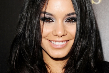 Vanessa Hudgens: zacz�am stosowa� kosmetyki przeciwzmarszczkowe