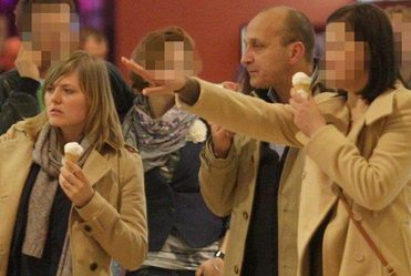 Isabel i Maxi Kazzz w takich samych p�aszczach FOTO