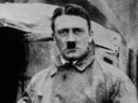 Czy tak wygl�da� Hitler po wojnie? Szokuj�ce zdj�cia ujawnione przez USA!