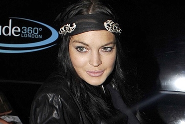 Uwaga, Lohan przyznaje, �e pope�ni�a w �yciu kilka b��d�w