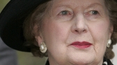 Torebka Margaret Thatcher na aukcji. �elazna Dama chce pomaga� 