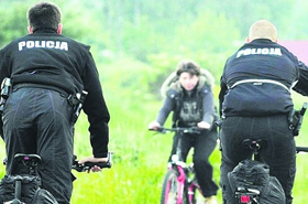 Policjanci przesiedli si� na rowery - b�dzie bezpieczniej?