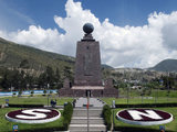 Mitad del Mundo – �rodek �wiata