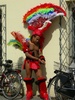Parada homoseksualist�w przesz�a 25 czerwca przez centrum miasta, z Kurf���rstendamm a� pod Bram� Brandenbursk�. W stolicy Niemiec odby�a si� ju� po raz 33. Organizowana jest dla uczczenia zamieszek, do kt�rych dosz�o na ulicach Nowego Jorku w roku 1969. Na ulicy Christopher Street po raz pierwszy dosz�o wtedy do star� z policj� usi�uj�c� rozbi� nowojorskie �rodowisko homoseksualne. W tym roku w pochodzie uczestniczy�o 700 tysi�cy ludzi a muzyka rozchodzi�a si� z 54 pojazd�w.