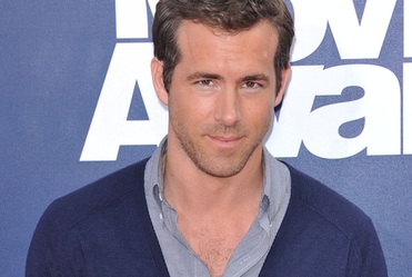 Ryan Reynolds: Uwielbiam sw�j zaw�d