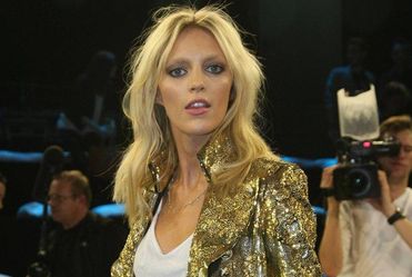 Anja Rubik chce wody z lodowca!