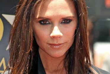 Victoria Beckham urodzi�a!