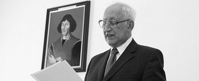 Zmar� prof. Andrzej Woszczyk wybitny polski astronom