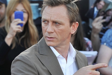 Daniel Craig t�skni za dymkiem