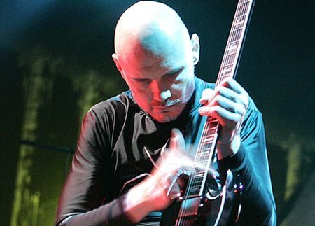 Billy Corgan z Jessicą Simpson jak w kreskówce