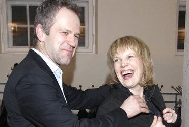 Ameryka�ska pora�ka Pazury i jego �ony