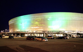 Na stadionie we Wroc�awiu ju� kopi� pi�k�