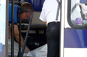 Kierowca powiesi� si� w swoim autobusie