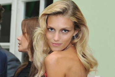 Rubik: B�d� cz�ciej przyje�d�a� do Polski