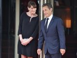 Carla Bruni przes�dna w sprawach swojej ci��y