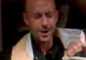 Nergal przebrany za kap�ana "uzdrawia"!