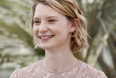 Mia Wasikowska robi karier�!