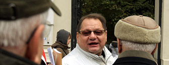 Wygwizdali Kalisza za wypasion� bryk� i inne luksusy