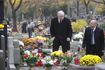 Marta i Jaros�aw Kaczy�scy. Nie pogodzili si� przy grobie
