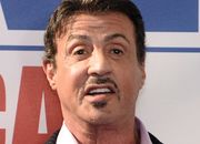 Sylvester Stallone zapu�ci� w�sik 