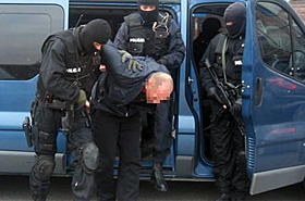 Gangsterzy byli totalnie zaskoczeni! Kto na nich doni�s�?