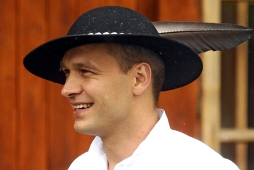 Micha� �ebrowski otworzy karczm�... w swoim domu!