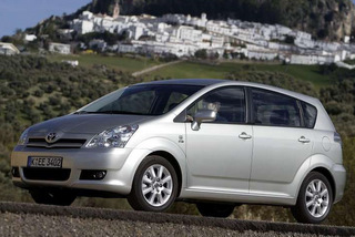  Corolla Verso