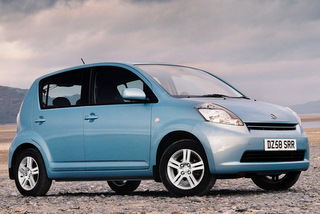 DAIHATSU Sirion