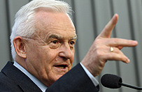 Miller: b�d� kandydowa� na szefa SLD